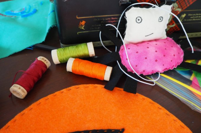 a diy spider softie